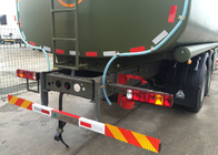 Σταθερό φορτηγό βυτιοφόρων καυσίμων SINOTRUK HOWO 30 - 40 τόνοι για τη μεταφορά 8X4 RHD πετρελαίου