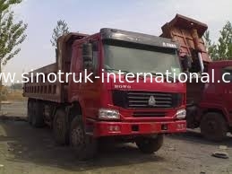 Φορτηγό απορρίψεων SINOTRUK HOWO 371HP 8X4 LHD 31tons 20-30CBM ZZ3317N3867W