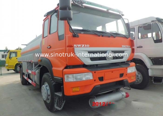 SINOTRUK φορτηγό 8-12CBM δεξαμενών πετρελαίου για τη μεταφορά 4X2 LHD Euro3 190HP πετρελαίου