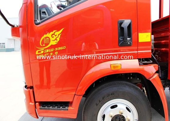Φορτηγά SINOTRUK HOWO καθήκοντος κόκκινου φωτός 4.5 τόνοι με τη μηχανή 490Xichai