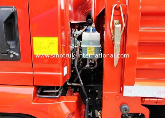 Φορτηγά SINOTRUK HOWO καθήκοντος κόκκινου φωτός 4.5 τόνοι με τη μηχανή 490Xichai