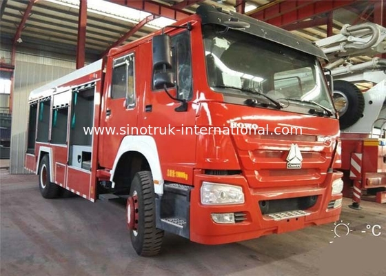 4X2 φορτηγό SINOTRUK HOWO 10CBM 290HP προσβολής του πυρός LHD για το ψέκασμα