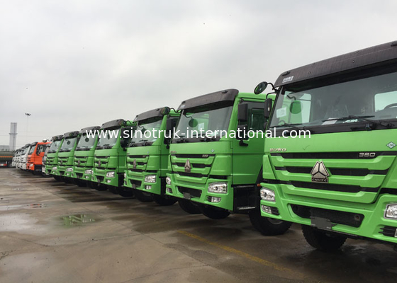 Το πράσινο Tipper πλαισίων 371HP χρώματος φορτηγό απορρίψεων 12 κυλά LHD 60 - 70 τόνοι 28CBM