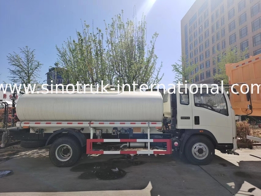 SINOTRUK ψεκάζοντας σειρά 5-8CBM φορτηγών LHD δεξαμενών ελαφριού νερού ευρέως