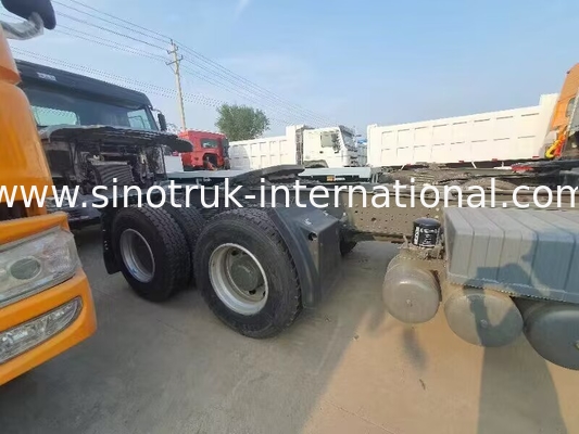HOWO A7 Χρησιμοποιούμενο φορτηγό έλκησης LHD 6X4 Euro 2 371 HP Με υδραυλικό τιμόνι με υποβοήθηση λευκό