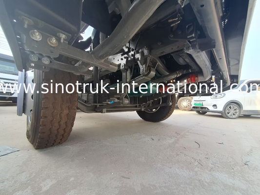 HOWO A7 Χρησιμοποιούμενο φορτηγό έλκησης LHD 6X4 Euro 2 371 HP Με υδραυλικό τιμόνι με υποβοήθηση λευκό