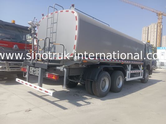 Sinotruk Howo Sprinkler Water Tank Truck 10-25CBM 6 X 4 Euro 2 371HP White