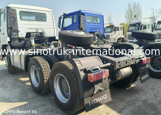 6900x2550x3250 Mm Tractor Truck Euro 2 Emission Standard Built to Withstand Harsh Road Conditions and Heavy Freight Loads