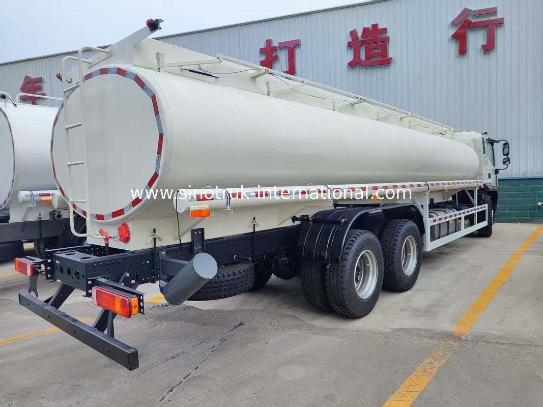 Λευκό δεξαμενόπλοιο νερού 30CBM (6×4, 380HP, αριστερόχειρας): Κύρια πλεονεκτήματα για τη μεταφορά υγρών