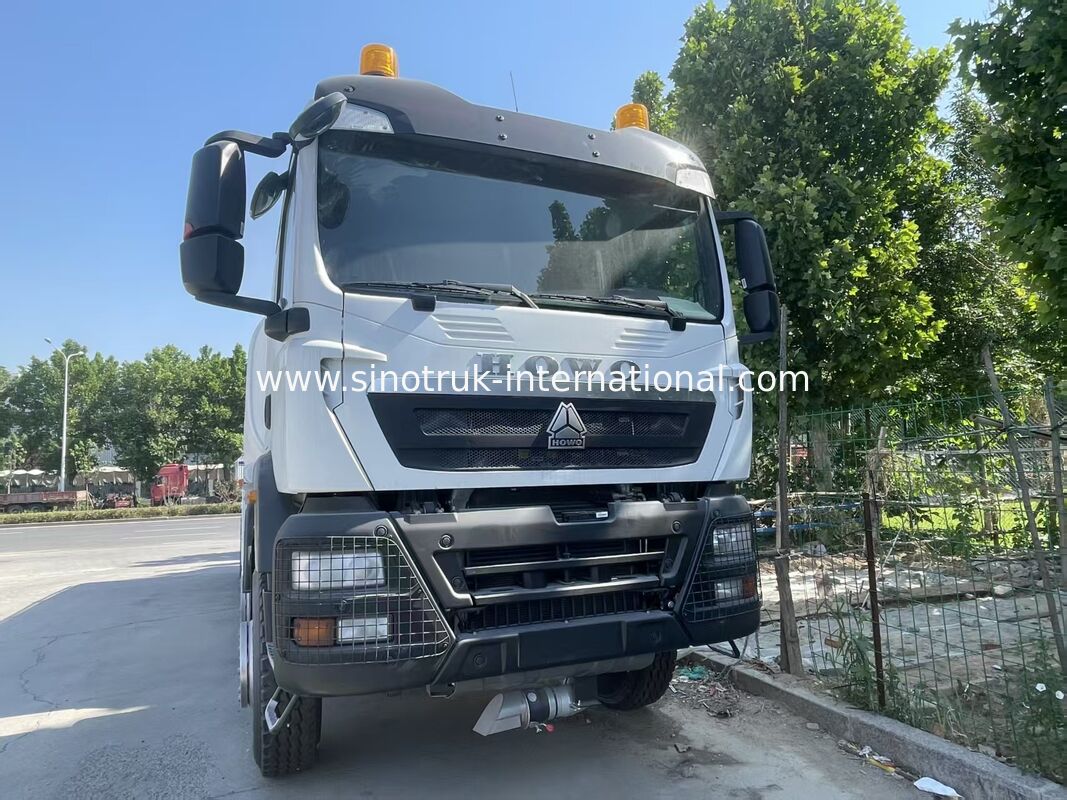 SINOTRUK HOWO-TX 8×4 40m³ Oil Tanker Truck for Efficient Oil Transportation