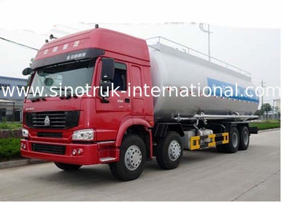 Powder Material Bulk Tank Truck SINOTRUK HOWO 371HP 8X4 RHD 36-45CBM  ZZ1317N4667W