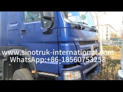 SINOTRUK HOWO Υδροδορυφορικό φορτηγό 4x2 RHD 300HP 10CBM για τη διαρκή μεταφορά νερού